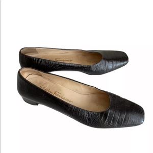 Ferragamo | Vintage Dark Brown Croc Leather Pumps | 10